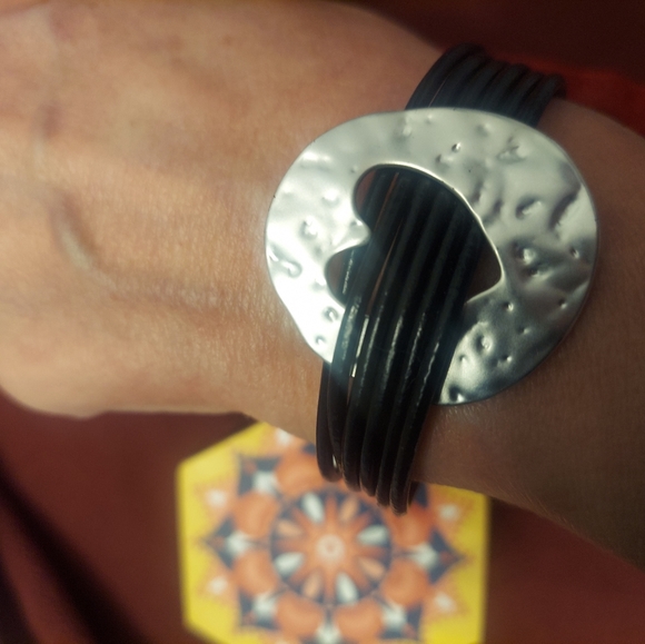 Leather (?) And metal heart bracelet - Picture 4 of 4